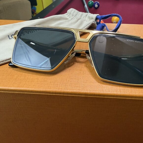 Louis Vuitton Sunglasses - Men - Picture 12 of 12